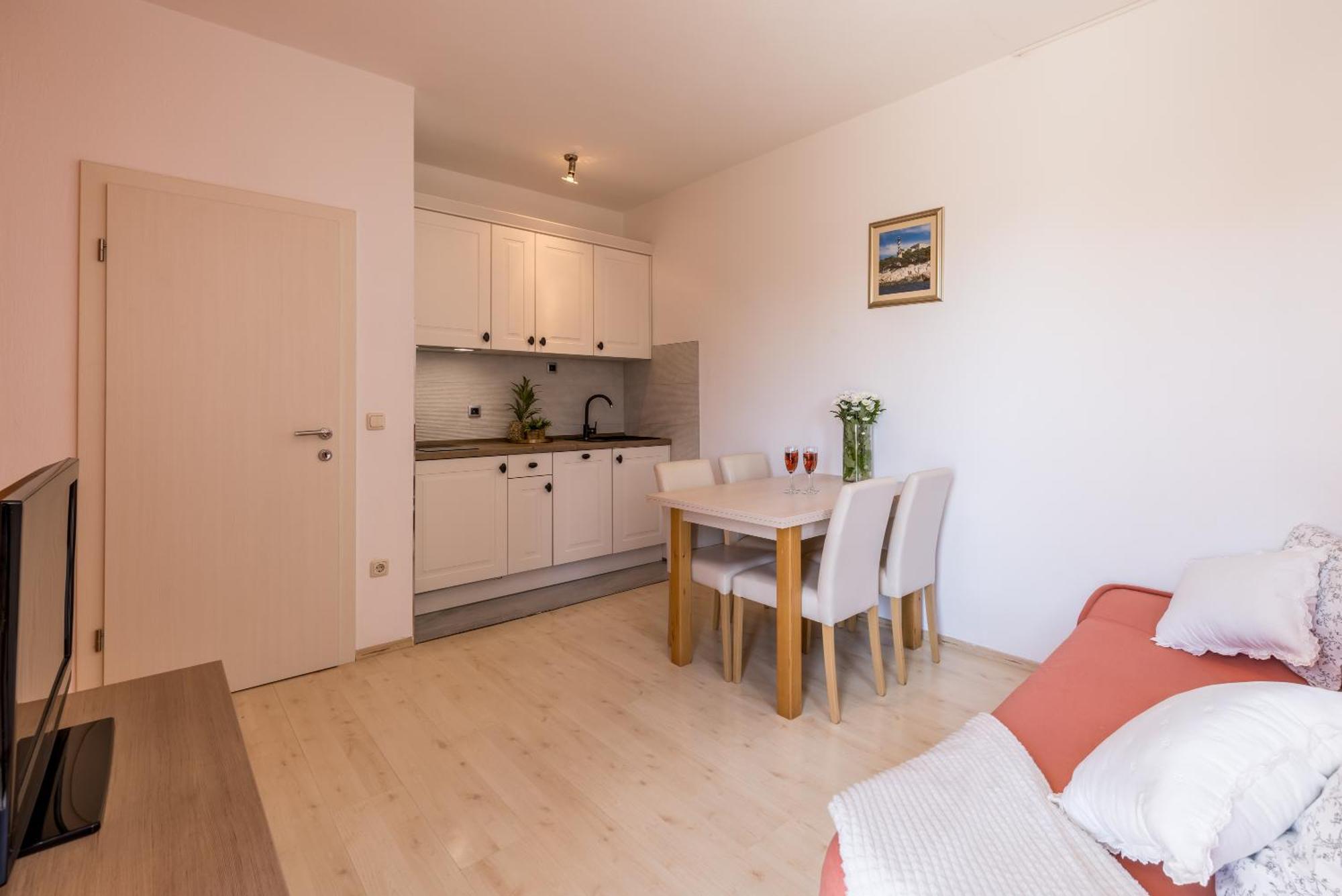 Holiday Home Krishto Трогир Екстериор снимка