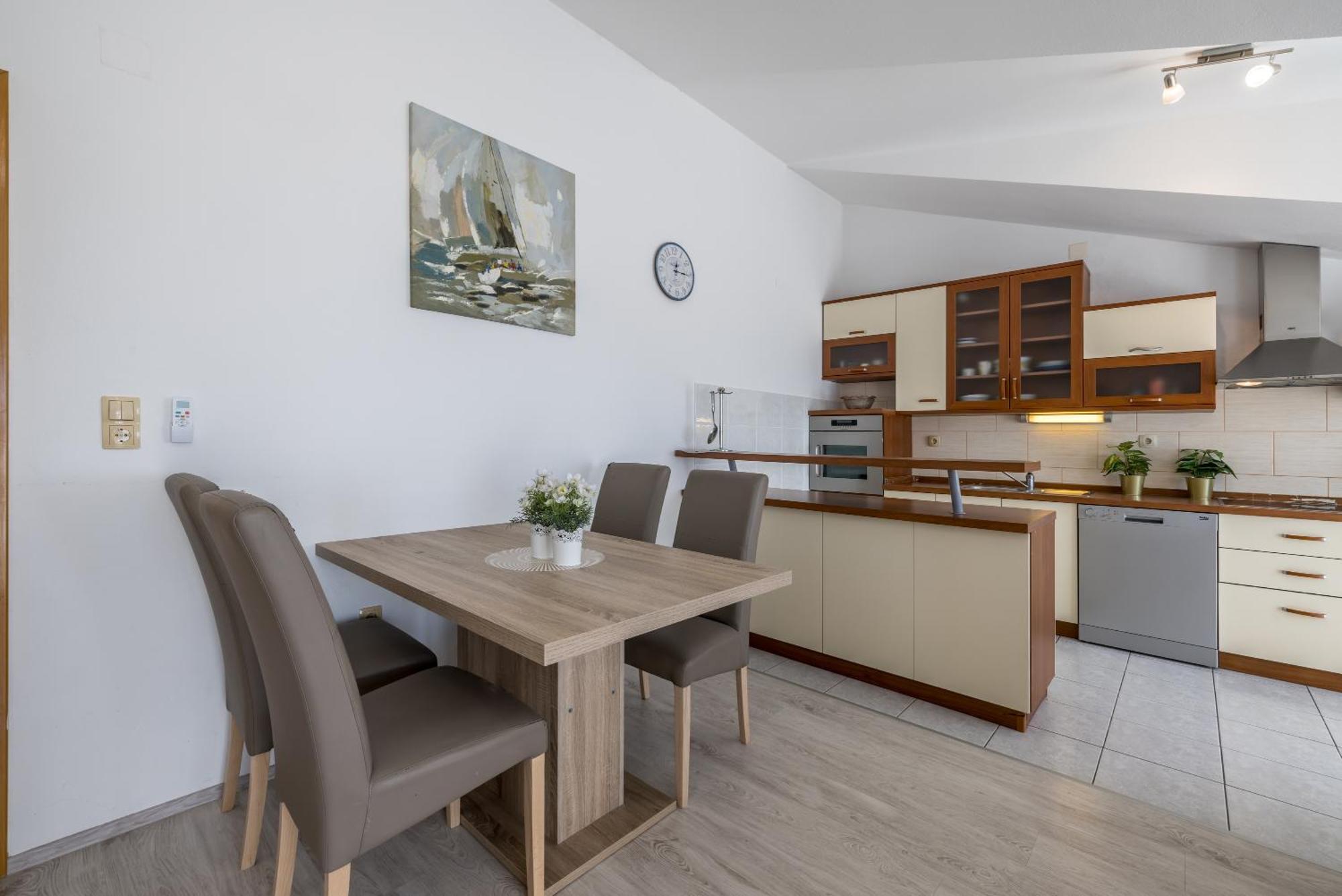 Holiday Home Krishto Трогир Екстериор снимка