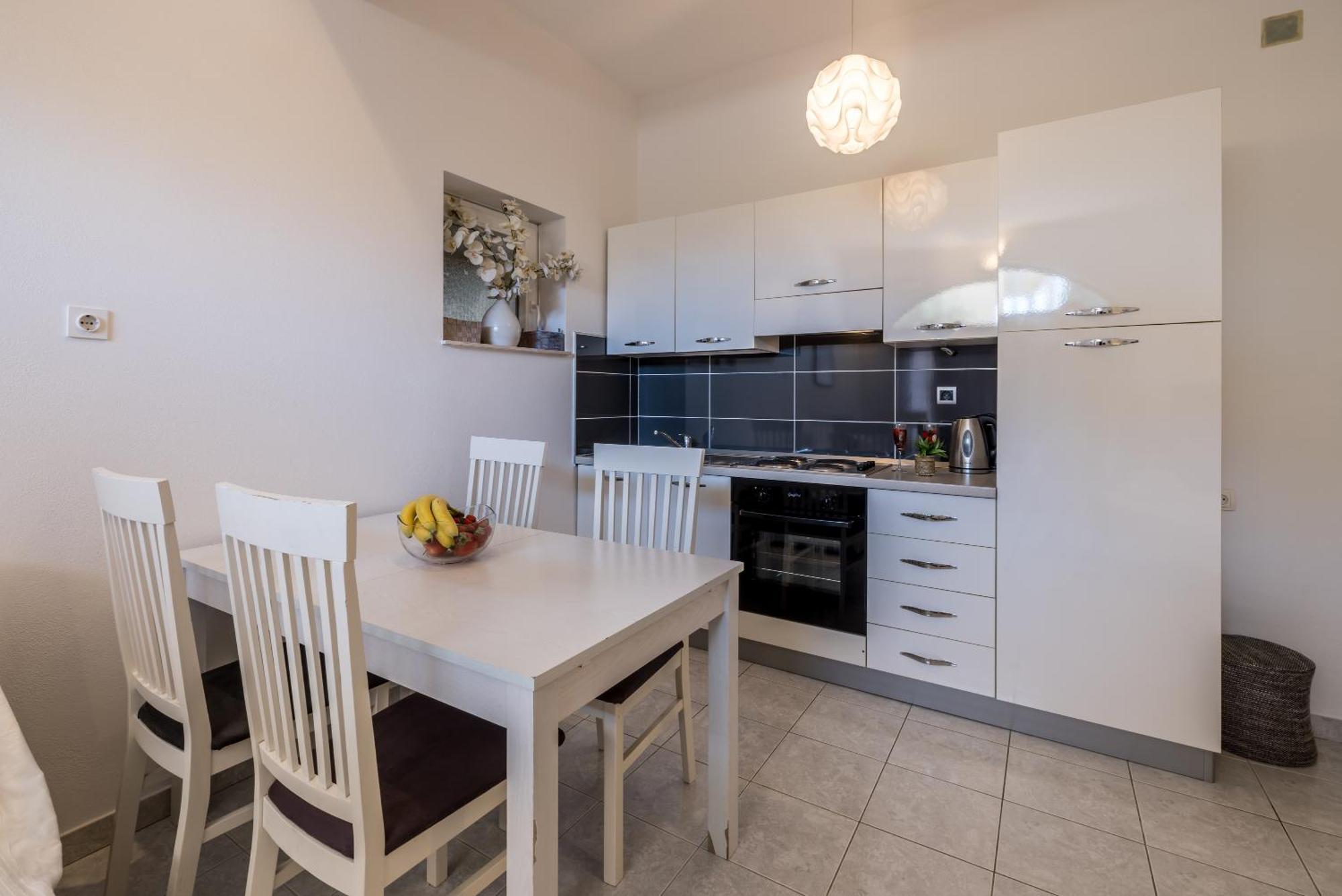 Holiday Home Krishto Трогир Екстериор снимка