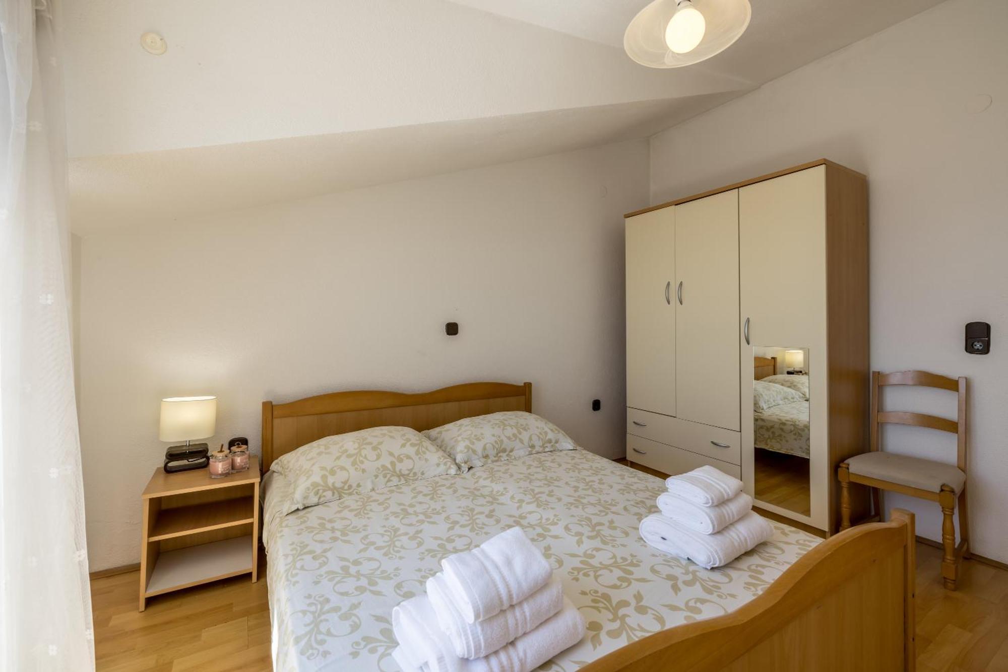 Holiday Home Krishto Трогир Екстериор снимка