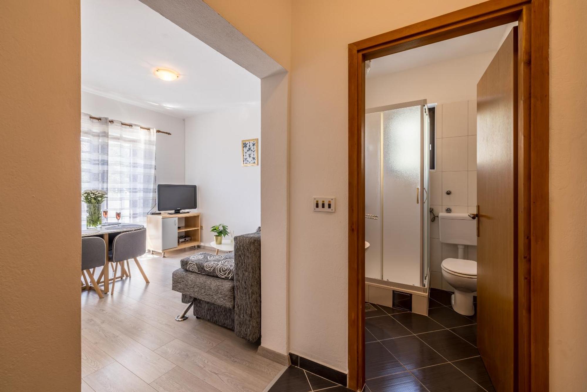 Holiday Home Krishto Трогир Екстериор снимка